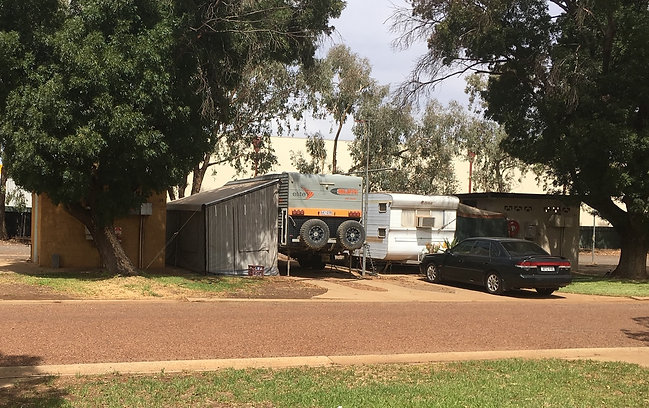 Ensuite powered caravan and RV sites at Griffith Tourist Caravan Park